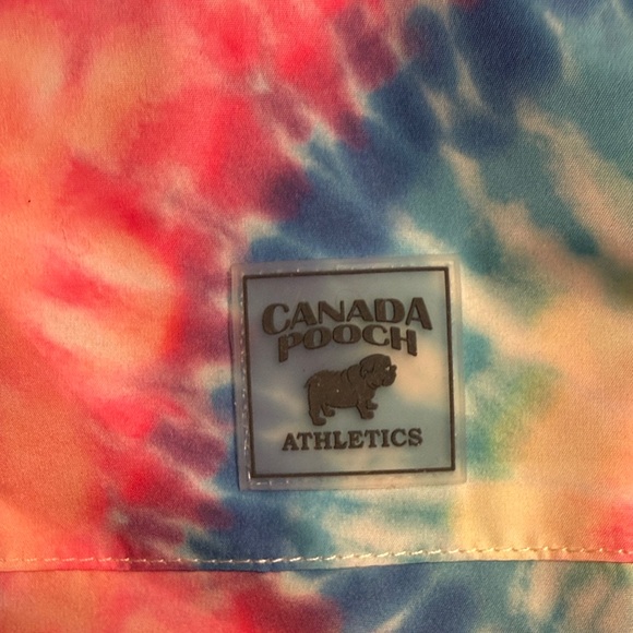 Canada Pooch Tie-Dye Pick Me Poncho raincoat - Picture 5 of 9
